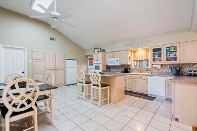 04-04-Kitchen