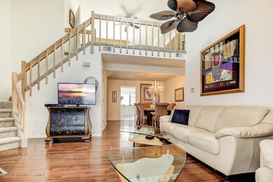 003_Family Room