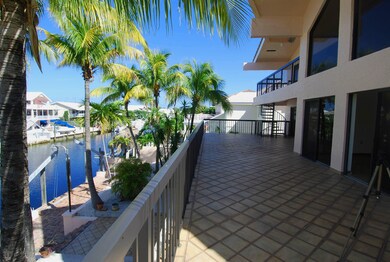 1 PATIO 3