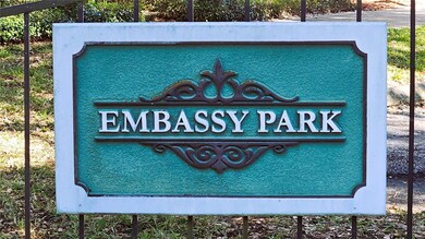 37306 Embassy Park Ln unit B11, Dade City, FL 33525 - photo 2