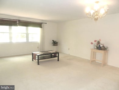 17 Theo Ln, Towson, MD 21204 - photo 5