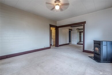 13749 45th Ave S, Tukwila, WA 98168 - photo 7