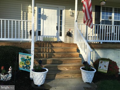 805 Monarch Ln, Huntingtown, MD 20639 - photo 2