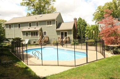 55 Hillando Dr, Shrewsbury, MA 01545 - photo 3