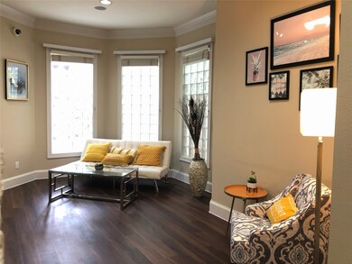 2206 Mcduffie St, Houston, TX 77019 - photo 3