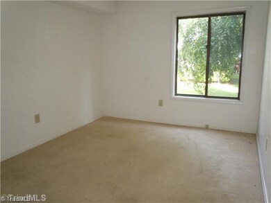 2nd Bedroom.