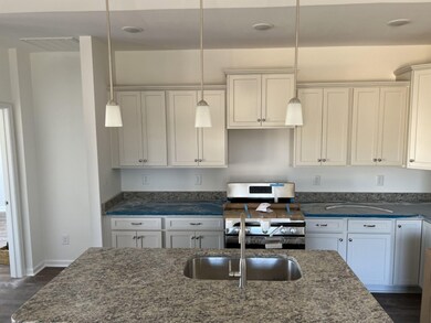 1722 Fordham Dr, Fayetteville, NC 28304 - photo 3