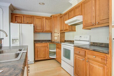 310 Gladden Ln, Cross, SC 29436 - photo 4