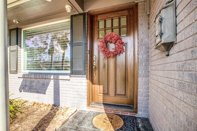 6534 Grovewood Ln, Houston, TX 77008 - photo 2