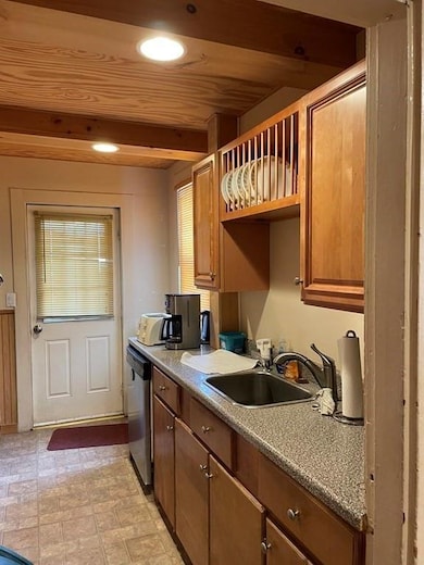 36 Taylor Ave, Brockton, MA 02302 - photo 4