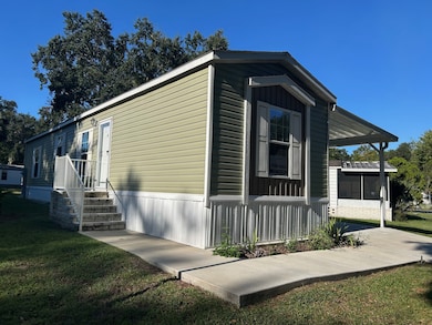 35155 Waters Edge Dr unit 40, Fruitland Park, FL 34731 - photo 2