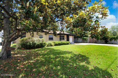 4633 Solandra Cir E, Jacksonville, FL 32210 - photo 4