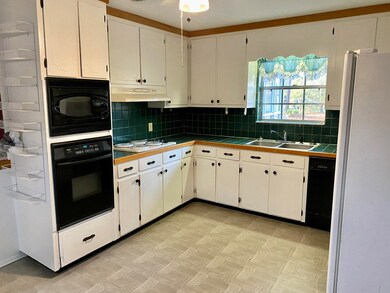 2601 Dottie St, Adel, GA 31620 - photo 6