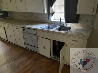 208 Homer Ford Ave, Nash, TX 75569 - photo 5