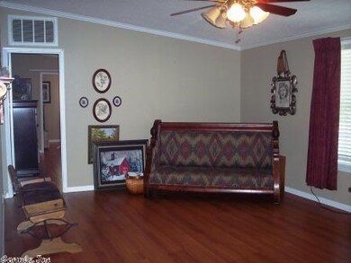 403 E 1st, McRae, AR 72102 - photo 6