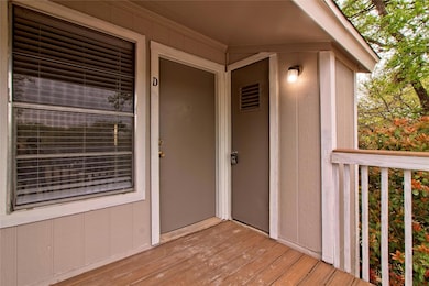 401 Hedgewood Dr unit D, Georgetown, TX 78628 - photo 3