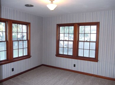 Split bedroom floor plan with Master Bedroom on th