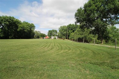 6831 Loyet Rd, Collinsville, IL 62234 - photo 4