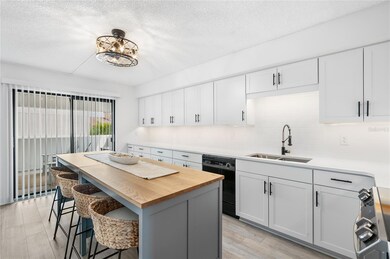 1007 Gulf Dr N unit 106, Bradenton Beach, FL 34217 - photo 5