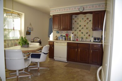 1651 Lacebark Ct, Toms River, NJ 08755 - photo 5