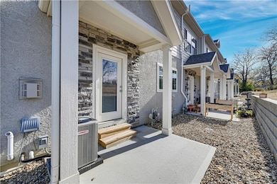 1095 N Findley St, Olathe, KS 66061 - photo 6