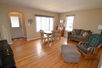 main_floor_living3