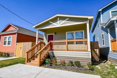 7827 Sealey St, Houston, TX 77088 - photo 2