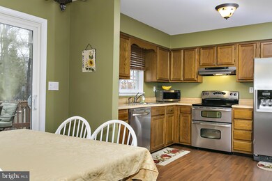 6204 Frontier Ct, Sykesville, MD 21784 - photo 5