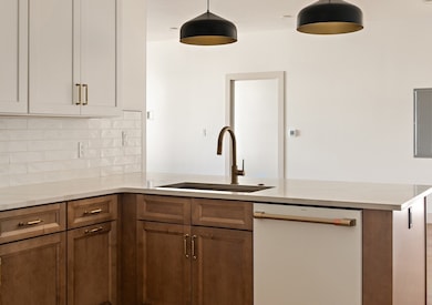 Majestic Mill Brook unit 502, Arlington, MA 02476 - photo 3