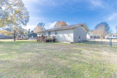 551 Pinewood Cir.-31