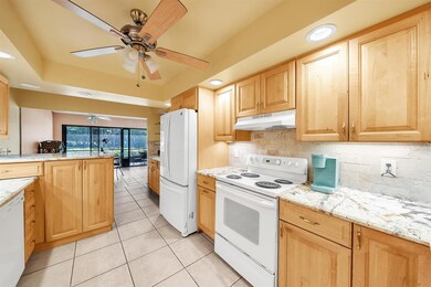 13414 Whispering Lakes Ln, West Palm Beach, FL 33418 - photo 7