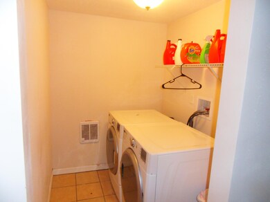 shared laundry-basement<|><|>