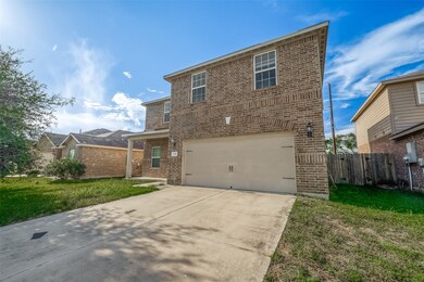 ATTACHED 2-CAR GARAGE WITH DOUBLE WIDE DRIVEWAY FO