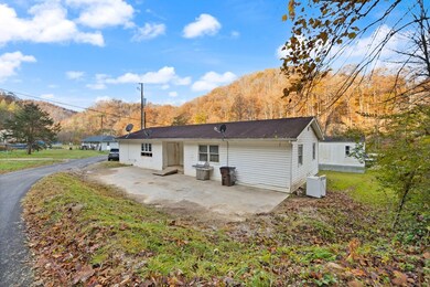 2768 Bull Creek Rd, Hyden, KY NULL - photo 7