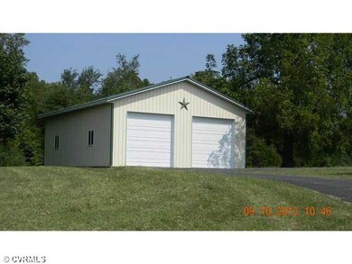 Parking Lot/Garage