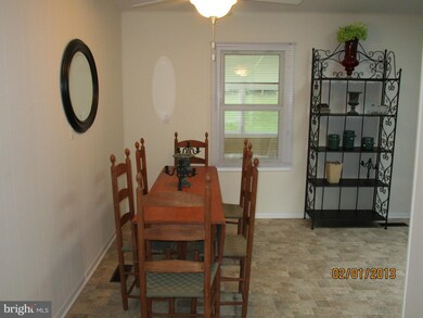 1321 Outer Dr, Hagerstown, MD 21742 - photo 7