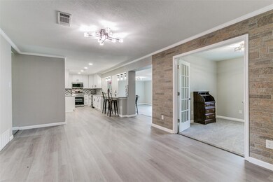 1917 Knoxville Dr, Bedford, TX 76022 - photo 6