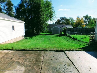 1130 Boynton Dr, Lansing, MI 48917 - photo 5