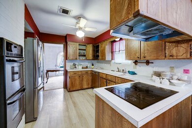 1004 Cheshire Ln, Houston, TX 77018 - photo 4