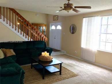 821 Somerset Ave, Davie, FL 33325 - photo 4