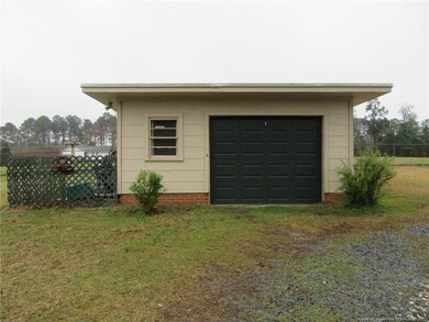 Detached Garage (Not for Tenant Use)