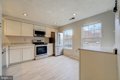 7323 Sheila Ln, Clinton, MD 20735 - photo 5