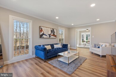 6860 Compton Heights Cir, Clifton, VA 20124 - photo 5