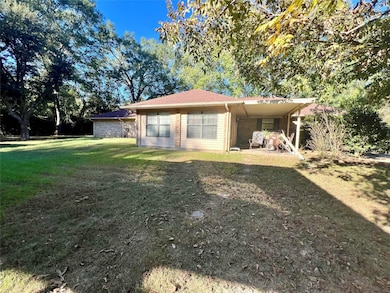 809 S Market St, Carthage, TX 75633 - photo 3