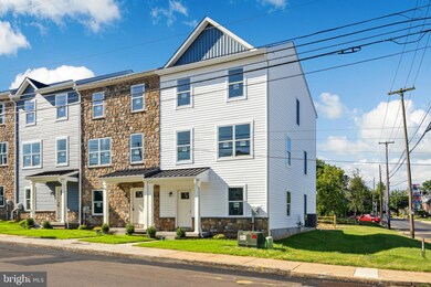 498 N 2nd St, Souderton, PA 18964 - photo 4