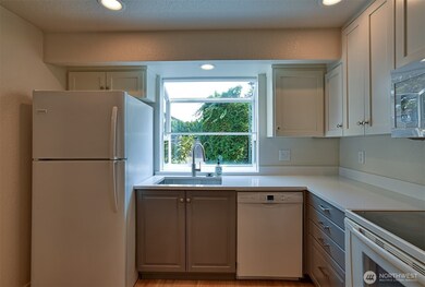 120 124th St SW unit C8, Everett, WA 98204 - photo 7