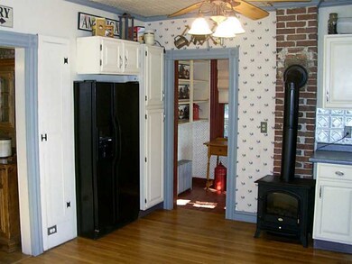 24 Mechanic St, Wakefield, RI 02879 - photo 6