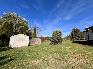 362 Glade St, Shady Spring, WV 25918 - photo 5