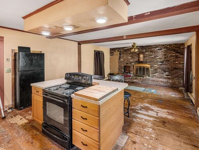 85 Evergreen Ave, Rutland, VT 05701 - photo 7