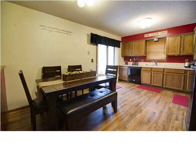 Kitchen & Dining Area